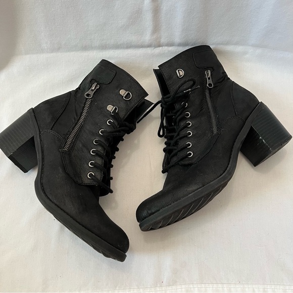 White Mountain Shoes - White Mountain Dorian Lace Up Ankle Boots